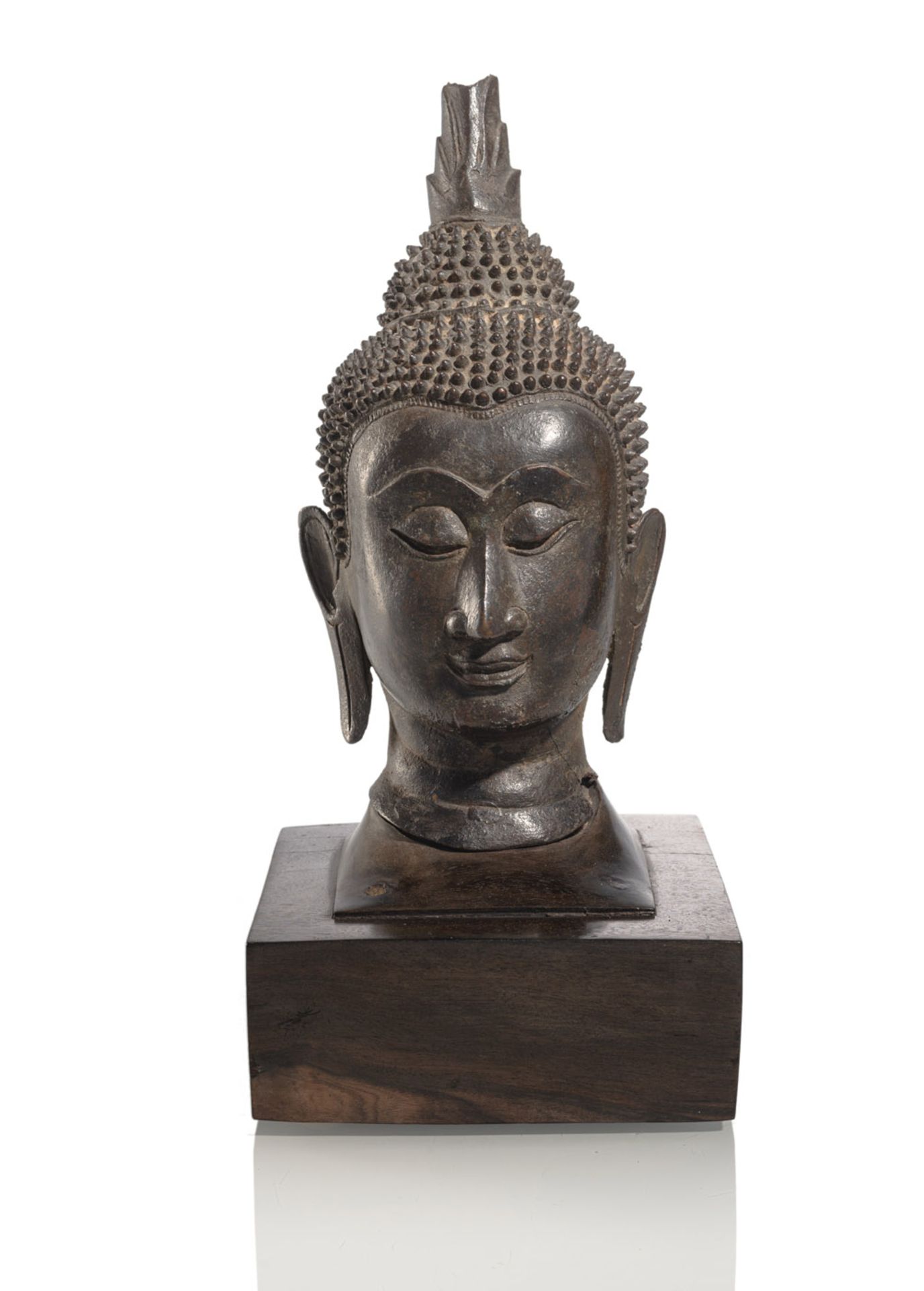 A BRONZE HEAD OF BUDDHA SHAKYAMUNI - Image 2 of 2