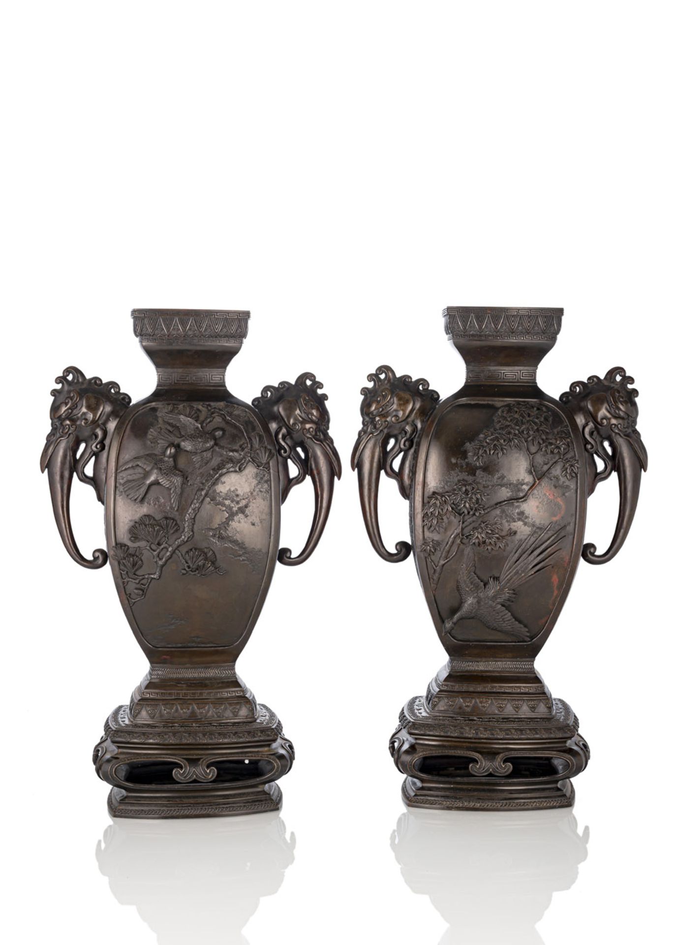 A PAIR OF FINELY CAST AND DETAILED WORKED PAIR OF BRONZE  VASES BY SUZUKI CHOKICHI (1848-1919) - Image 2 of 5