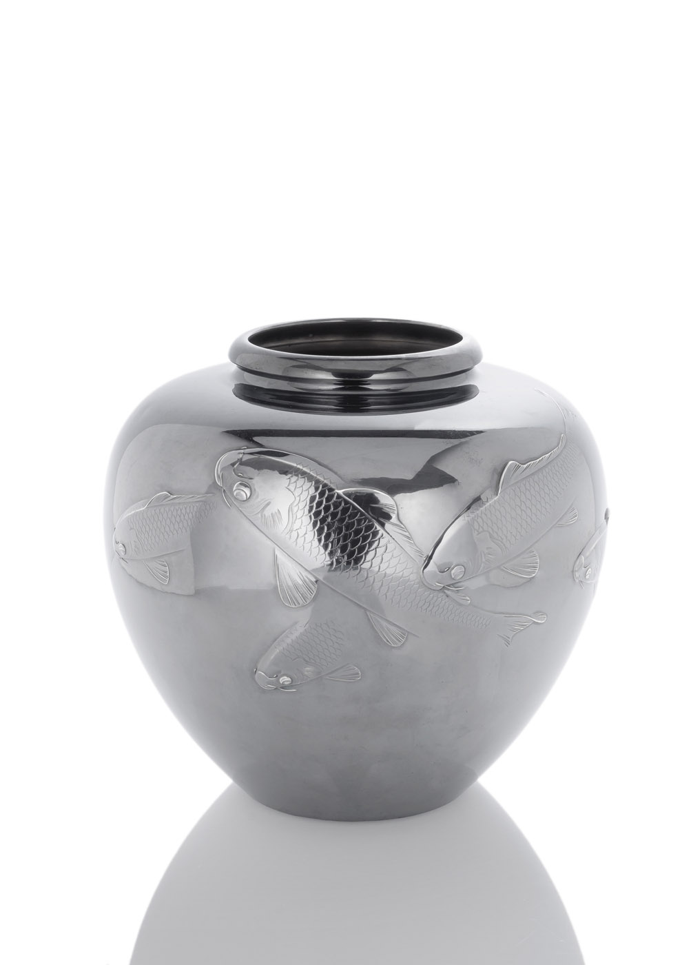 A FINE SILVER VASE WITH FIVE KOI