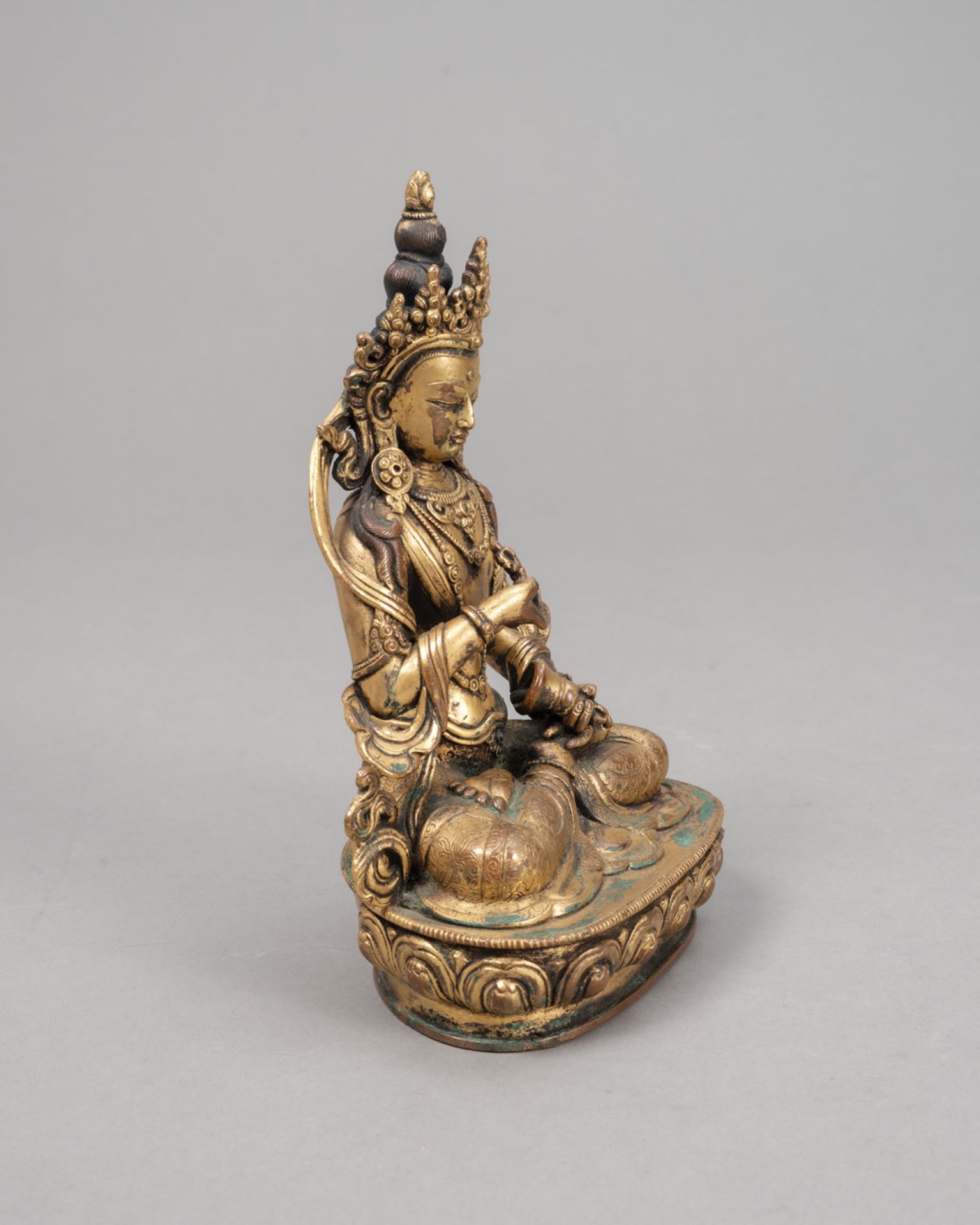 A GILT-BRONZE FIGURE OF VAJRASATTVA - Image 2 of 4