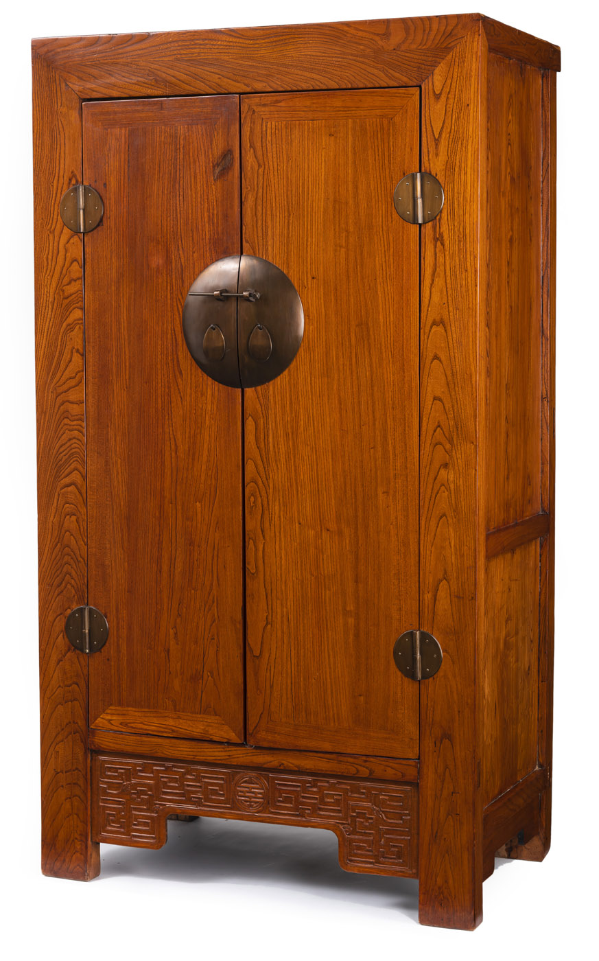 A PAIR OF WOODEN CABINETS WITH BRONZE FITTINGS, THE LOWER APRONS CARVED WIITH 'SHOU' CHARACTERS AND - Image 3 of 15