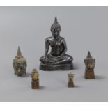 Bronze des Buddha und vier Buddhaköpfe