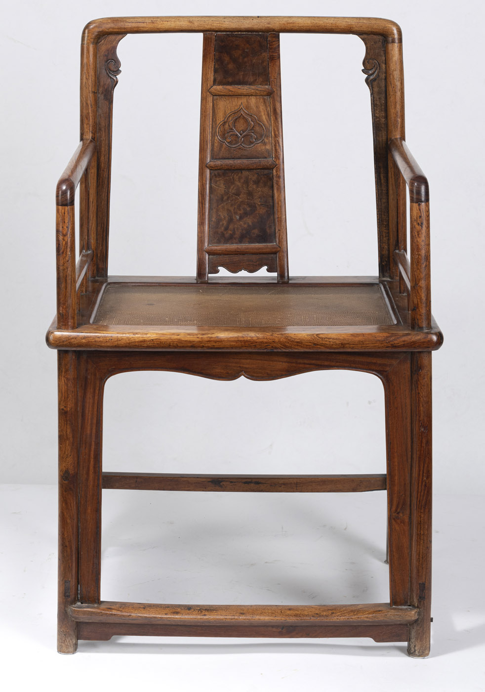 A FINE HUANGHUALI AND BURLWOOD CHAIR - Image 2 of 8