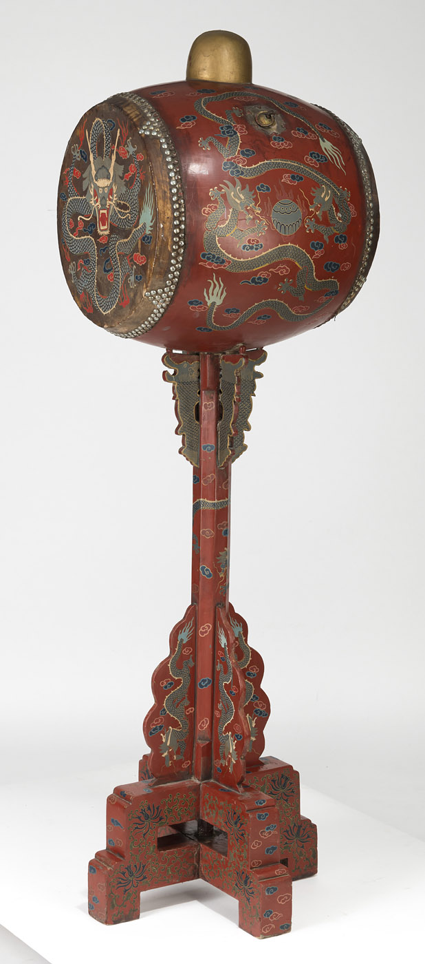 A LARGE DRUM ON A RED-LACQUERED STAND WITH DRAGONS - Image 4 of 7