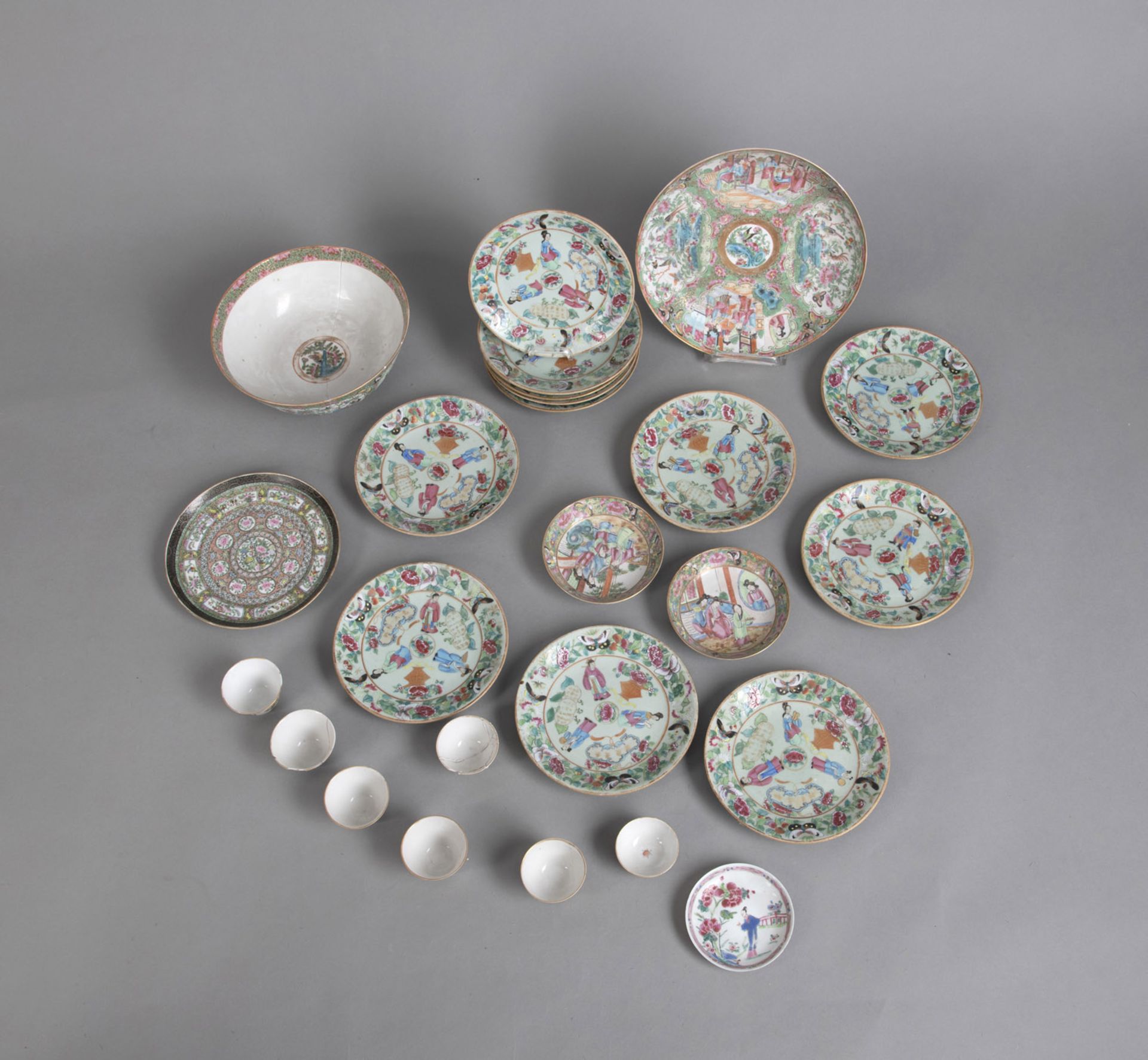 FOURTEEN 'FAMILLE ROSE' PORCELAIN DISHES, A BOWL, SEVEN CUPS, AND THREE SAUCERS - Image 2 of 3