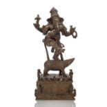 Bronze des Ganesha auf einer Ratte tanzend