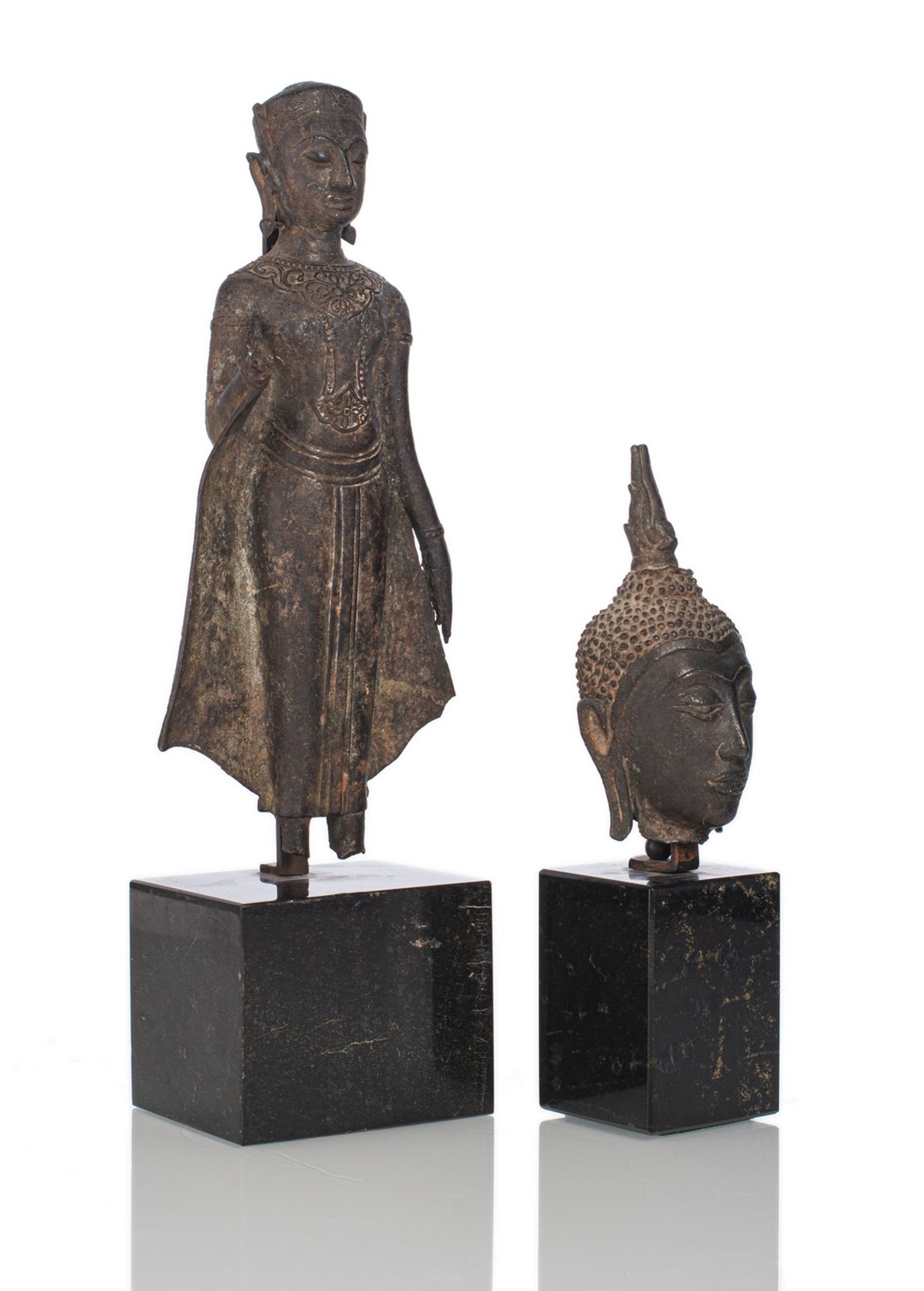 A BRONZE FIGURE OF BUDDHA PAREE AND A HEAD OF BUDDHA SHAKYAMUNI - Image 4 of 4