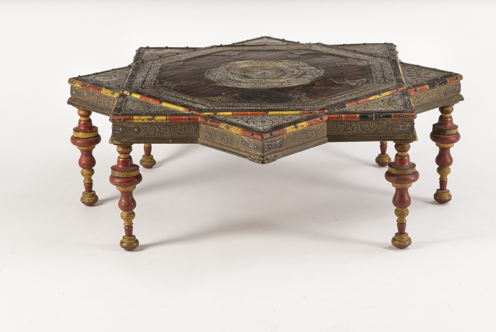 A STAR-SHAPED METAL EMBELLISHED WOOD TABLE - Image 2 of 8