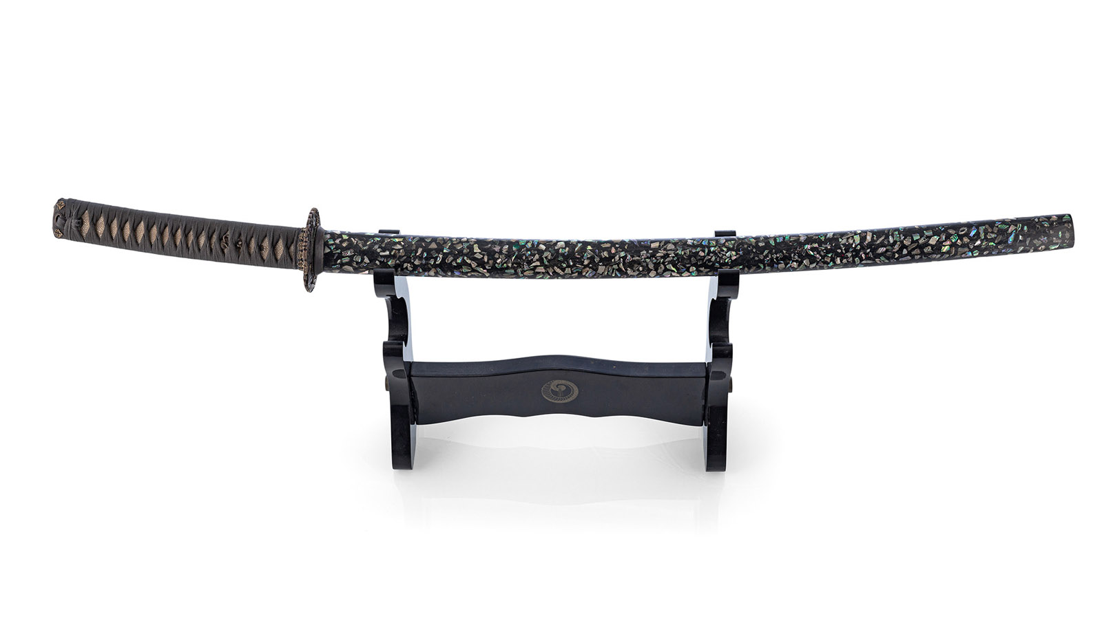 KATANA WITH LACQUER SCABBARD WITH MOTHER-OF-PEARL INLAYS