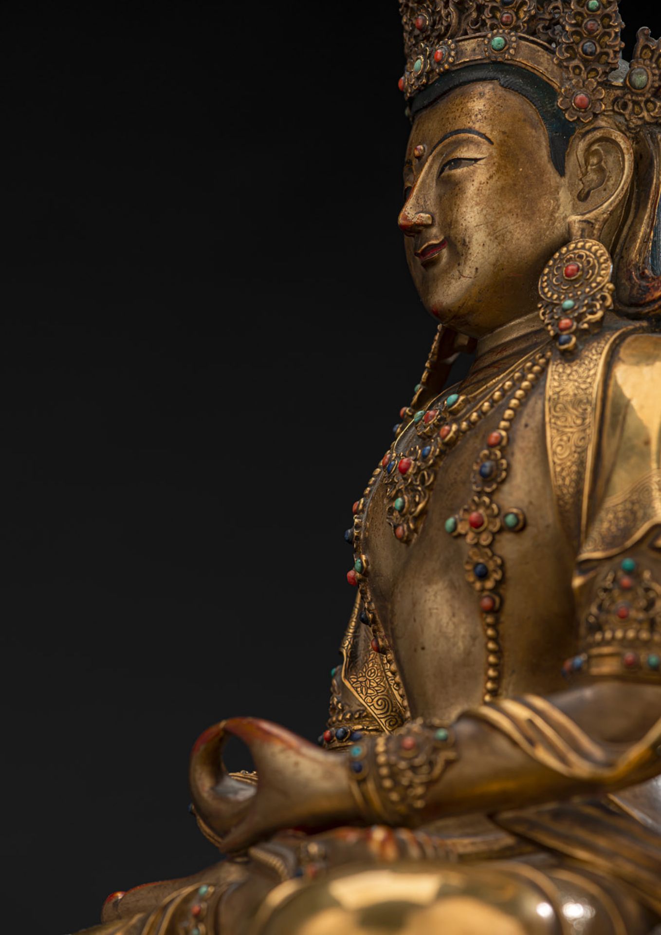 A VERY FINE GILT-BRONZE FIGURE OF AMITAYUS - Image 13 of 19