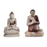 Figur des Buddha Shakyamuni und Adorant aus Alabaster teils mit rotbrauner und goldfarbener Lackfas