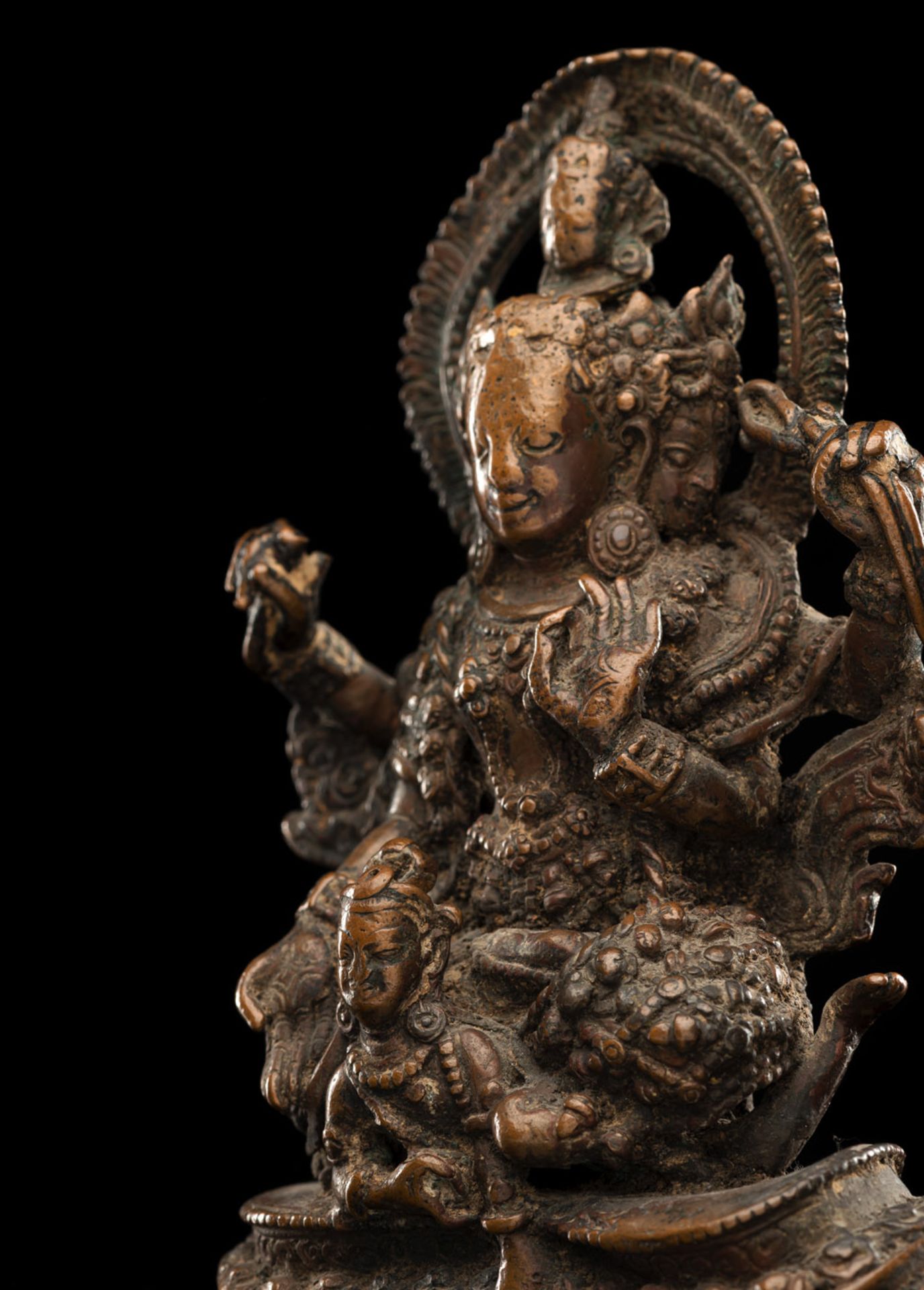 A COPPER FIGURE OF A TANTRIC DEITY - Image 3 of 5