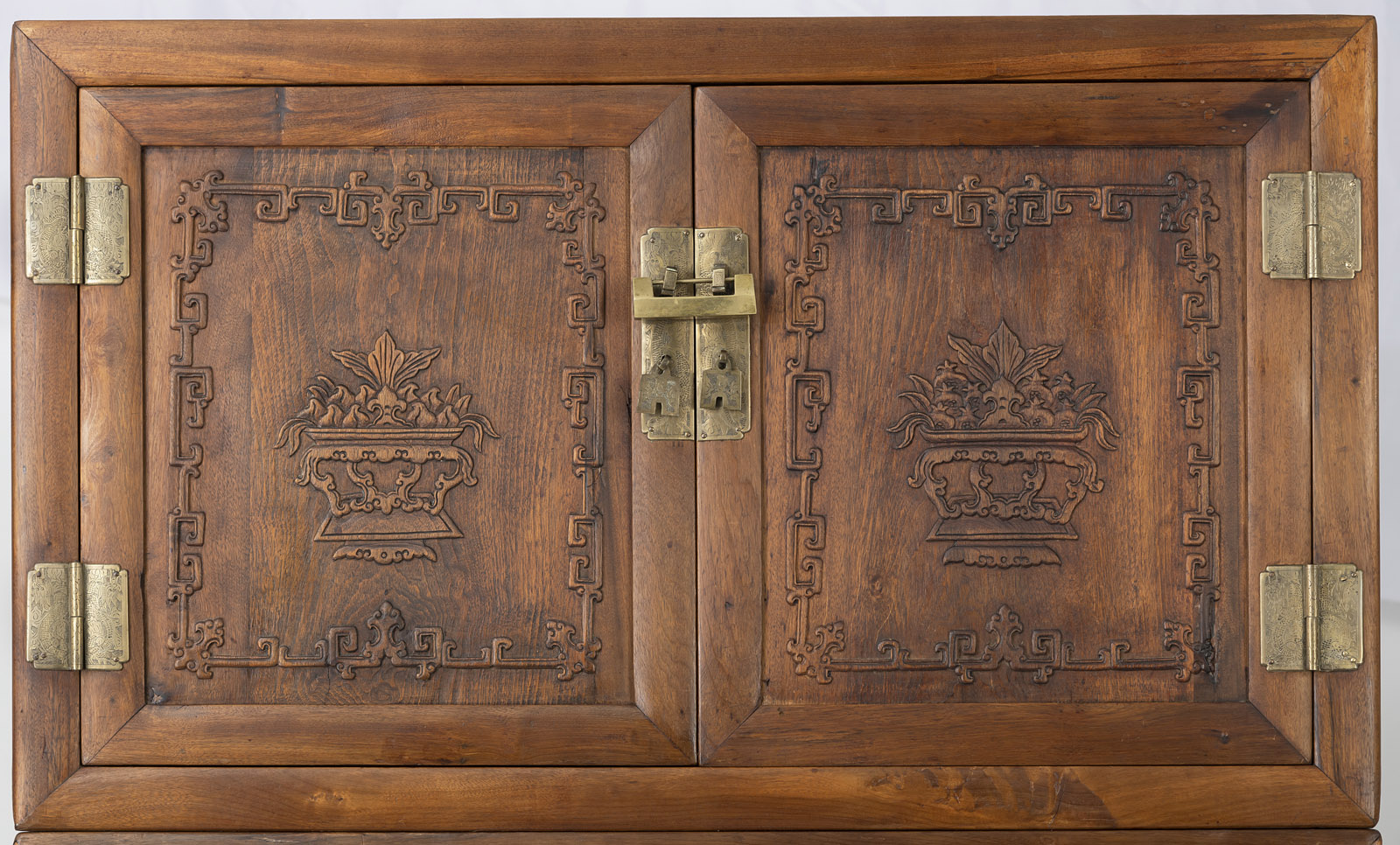 ERRATUM: A PAIR OF BROWN WOOD COMPOUND CABINETS WITH ANTIQUITIES IN LOW RELIEF - Image 14 of 15