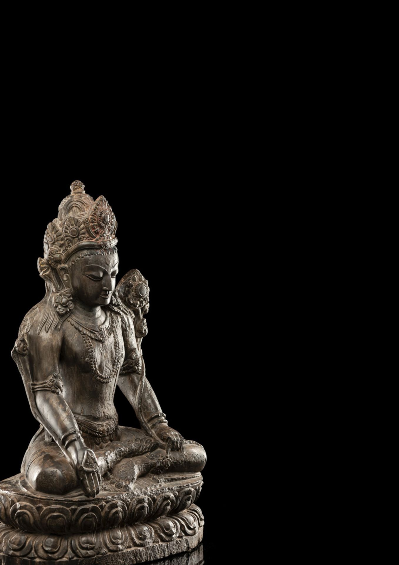 A RARE AND LARGE CARVED STONE FIGURE OF PADMAPANI - Image 2 of 5