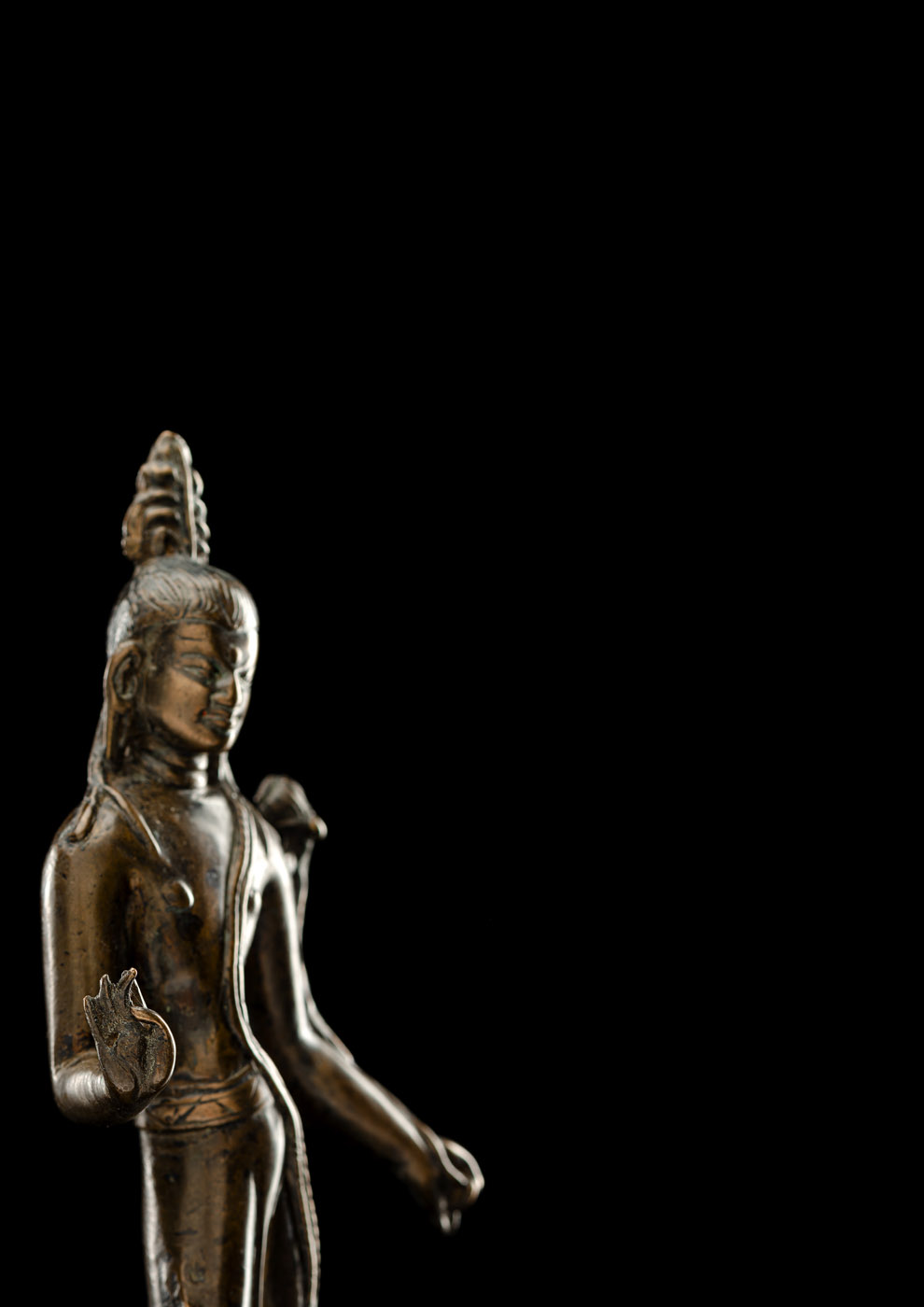 A RARE AND EARLY BRONZE FIGURE OF PADMAPANI - Image 6 of 7