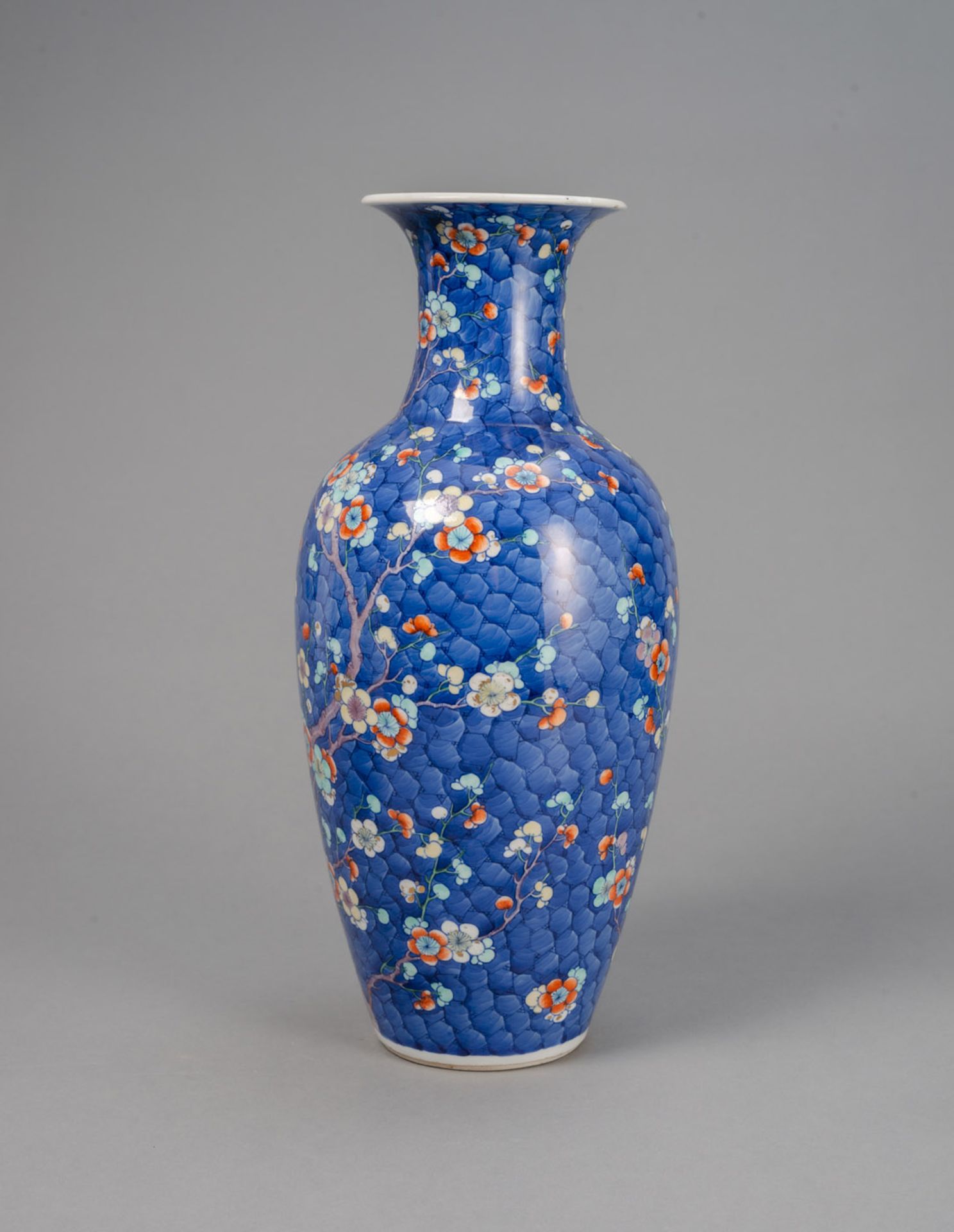 A 'PRUNUS ON CRACKED ICE' PORCELAIN VASE - Image 3 of 4