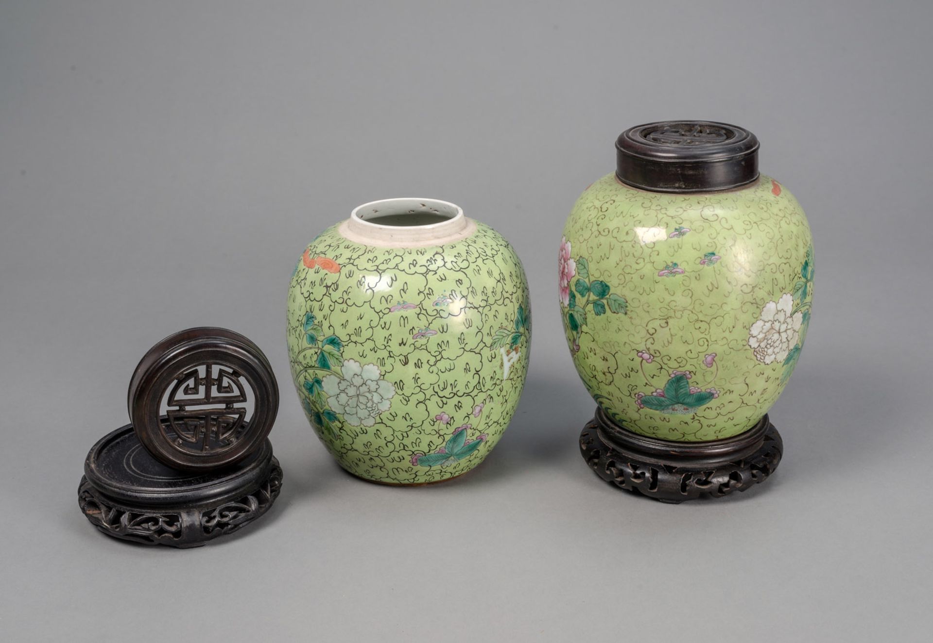 A PAIR OF GREEN-GROUND PORCELAIN GINGER JARS - Image 2 of 4