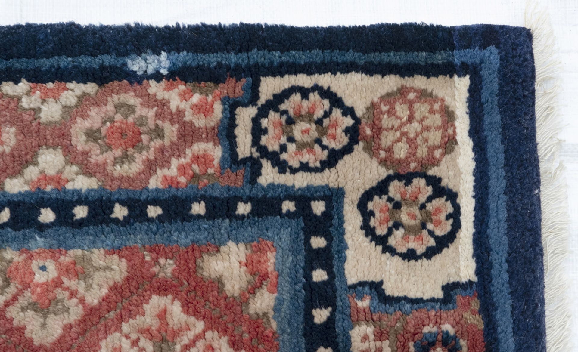 A SMALL PAOTOU RUG - Image 4 of 6