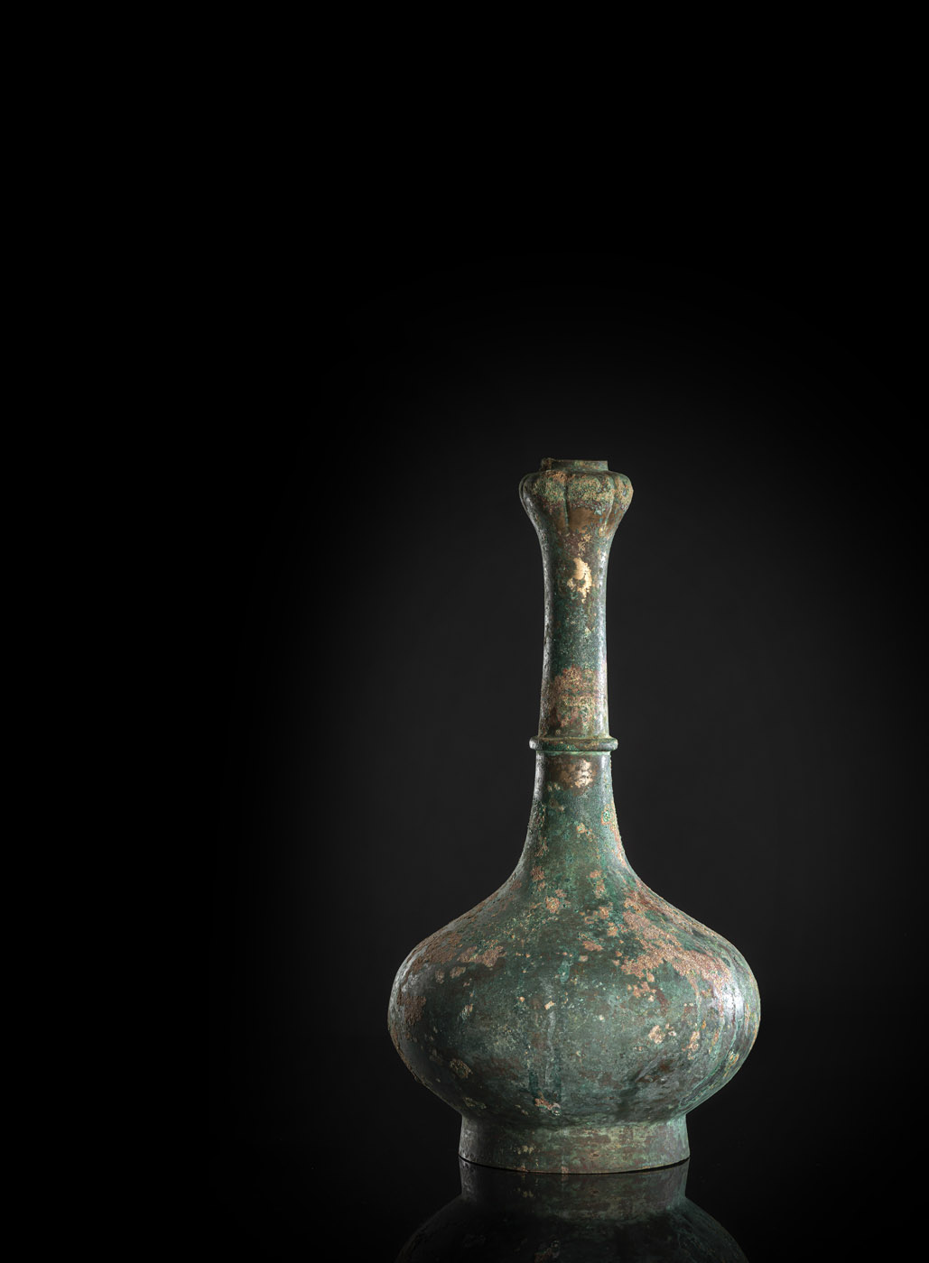 A LARGE BRONZE BOTTLE VASE