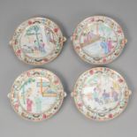 Vier Warmhalteplatten aus Porzellan mit 'Famille rose'-Figurendekor