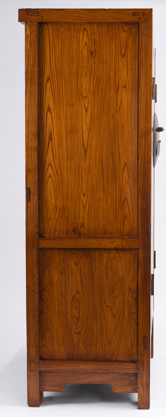A PAIR OF WOODEN CABINETS WITH BRONZE FITTINGS, THE LOWER APRONS CARVED WIITH 'SHOU' CHARACTERS AND - Image 14 of 15