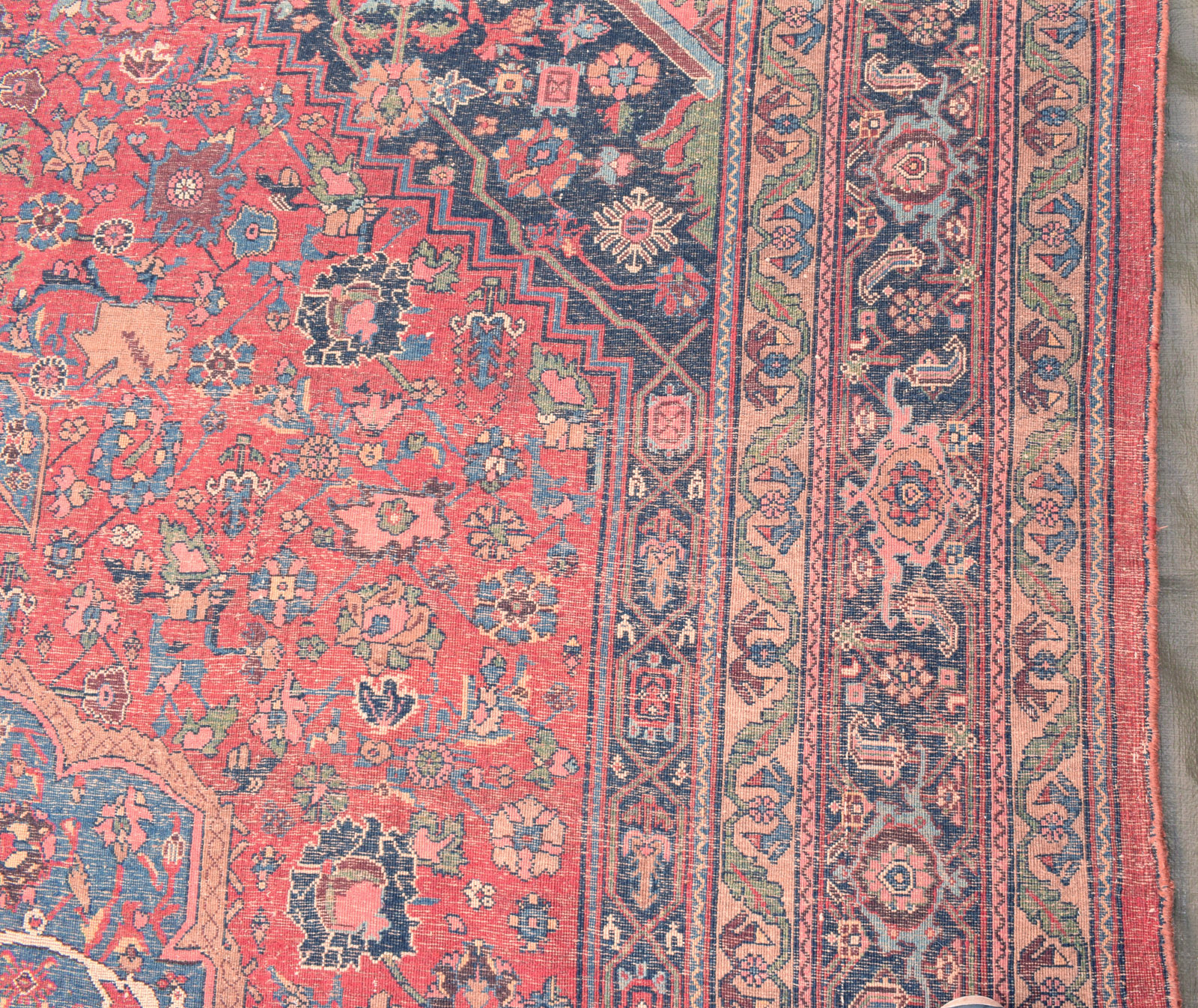 A BIDJAR MEDAILLON CARPET - Image 7 of 9