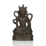 Bronze des Guanyin mit Resten von Vergoldung