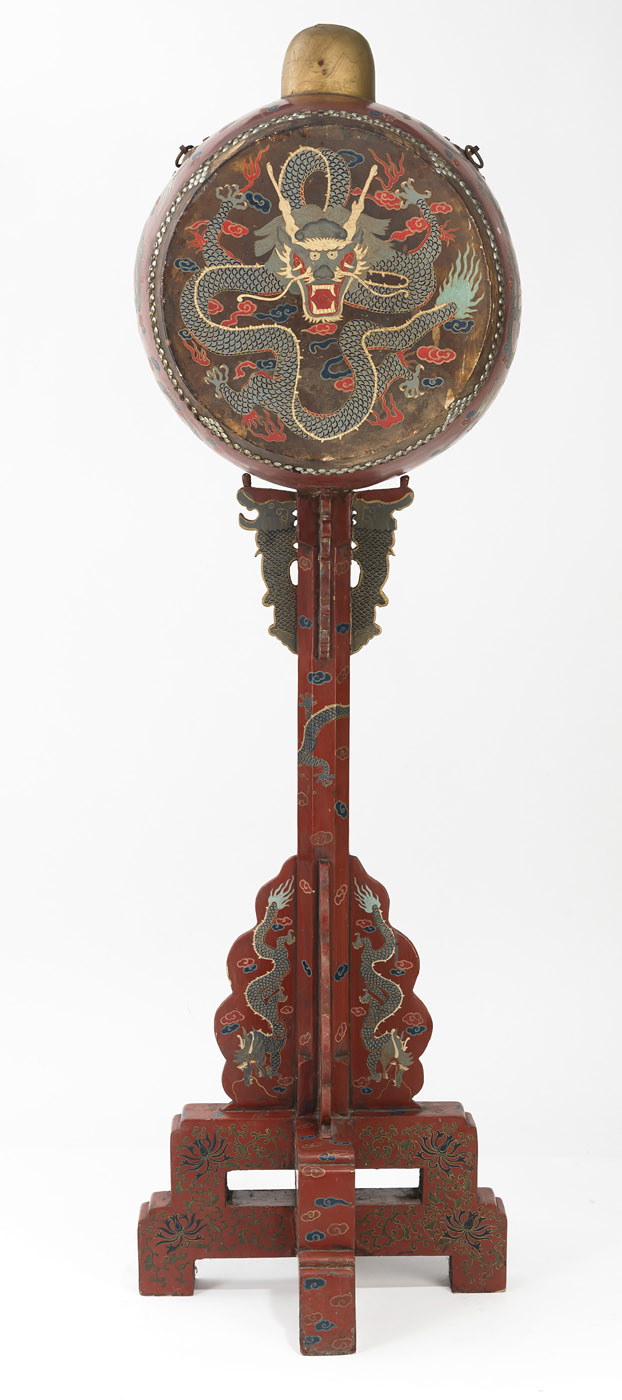 A LARGE DRUM ON A RED-LACQUERED STAND WITH DRAGONS - Image 2 of 7