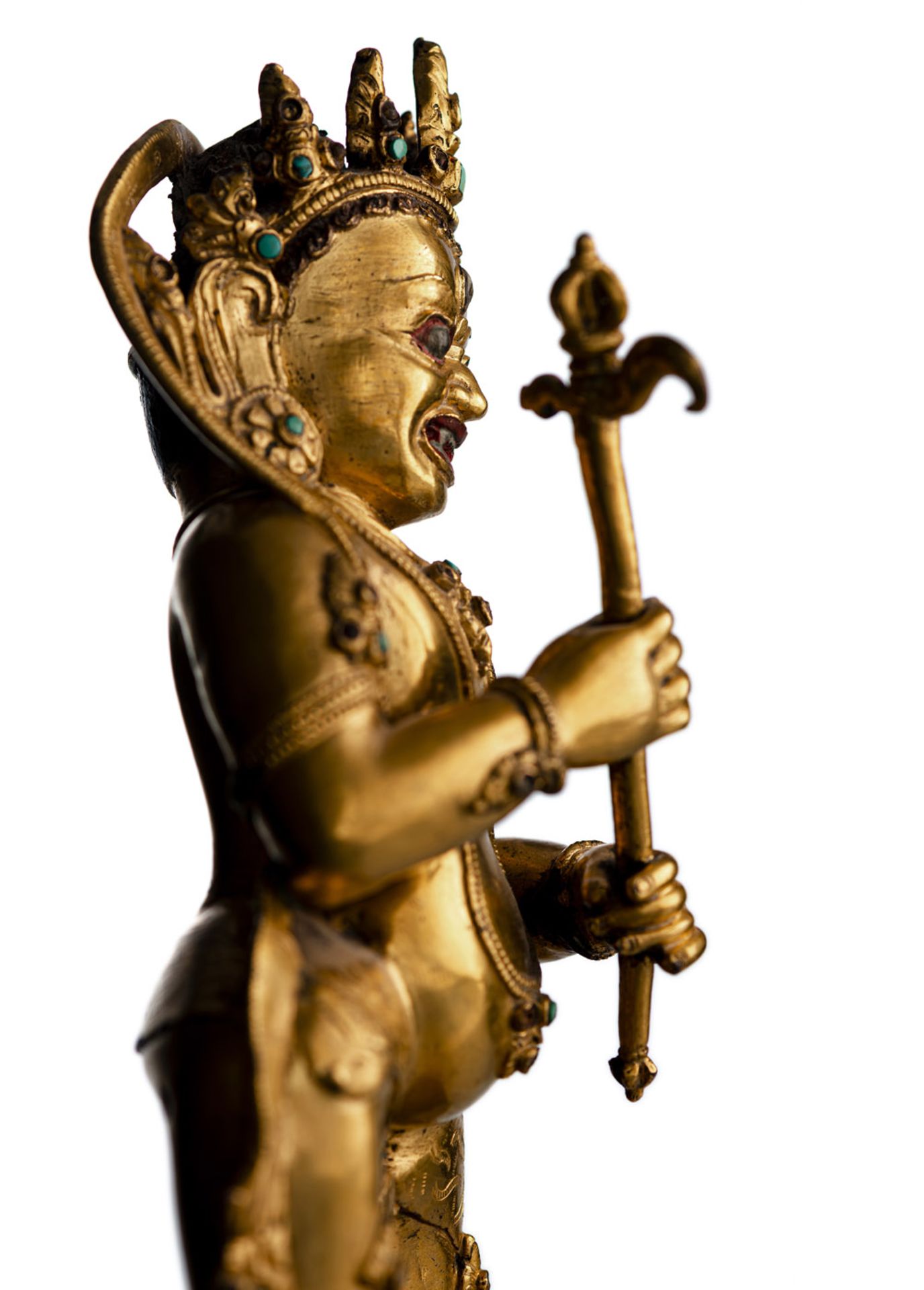 AN IMPORTANT GILT-BRONZE FIGURE OF TAKKIRAJA - Image 5 of 8