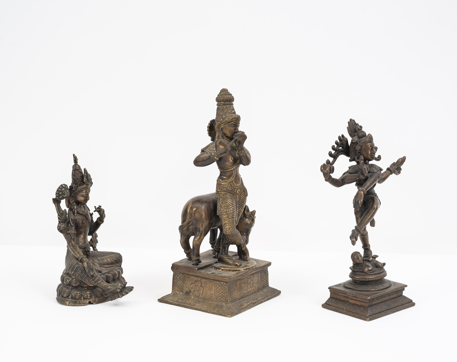 THREE BRONZE FIGURES OF SYAMATARA, KRISHNA, AND SHIVA-NATARAJA - Image 2 of 5