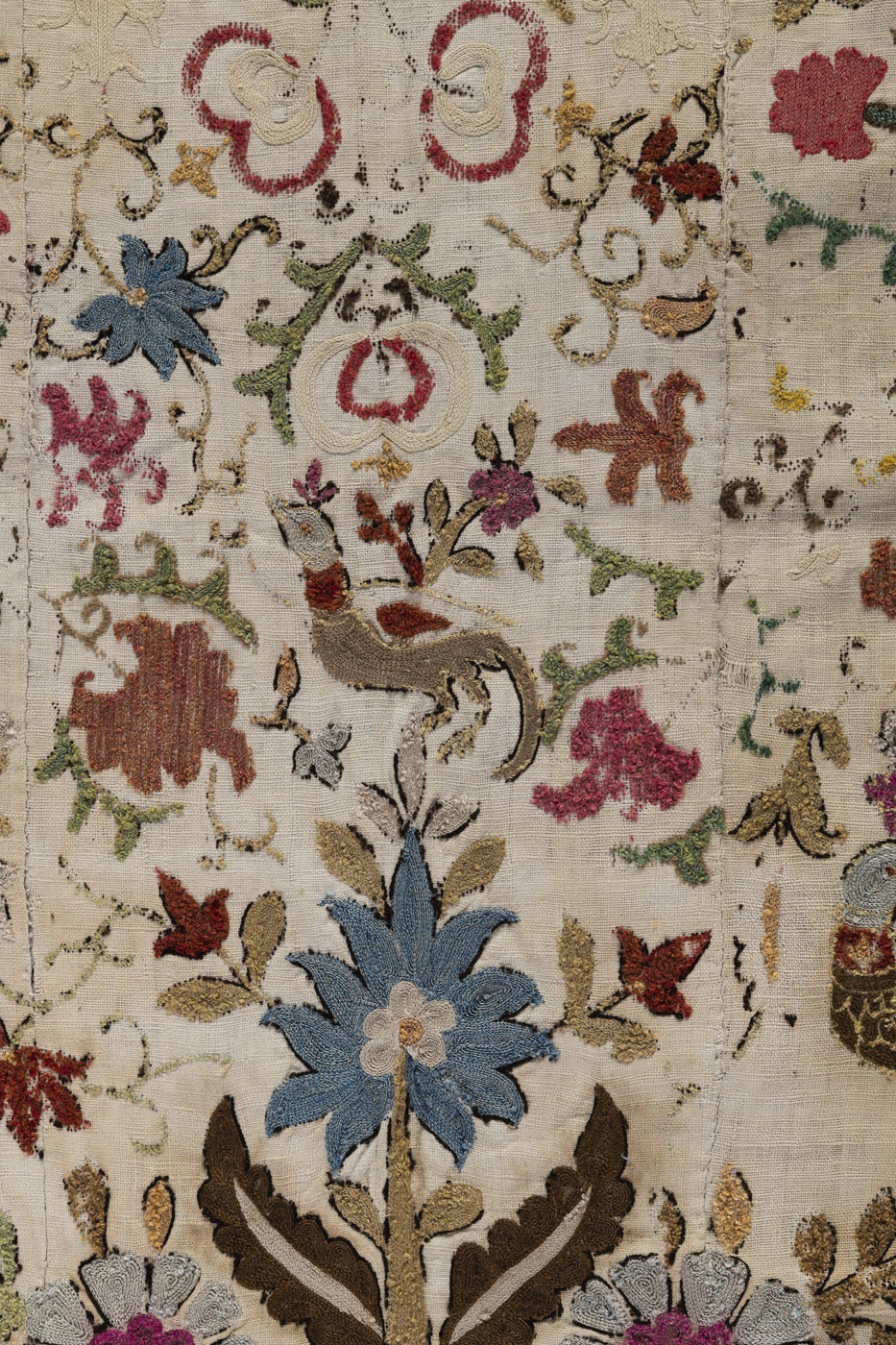 A SUZANI PRAYER EMBROIDERY ON COTTON FOUNDATION - Image 4 of 6