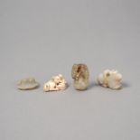 Vier kleine Jade- und Stein-Schnitzereien von Tierdarstellungen