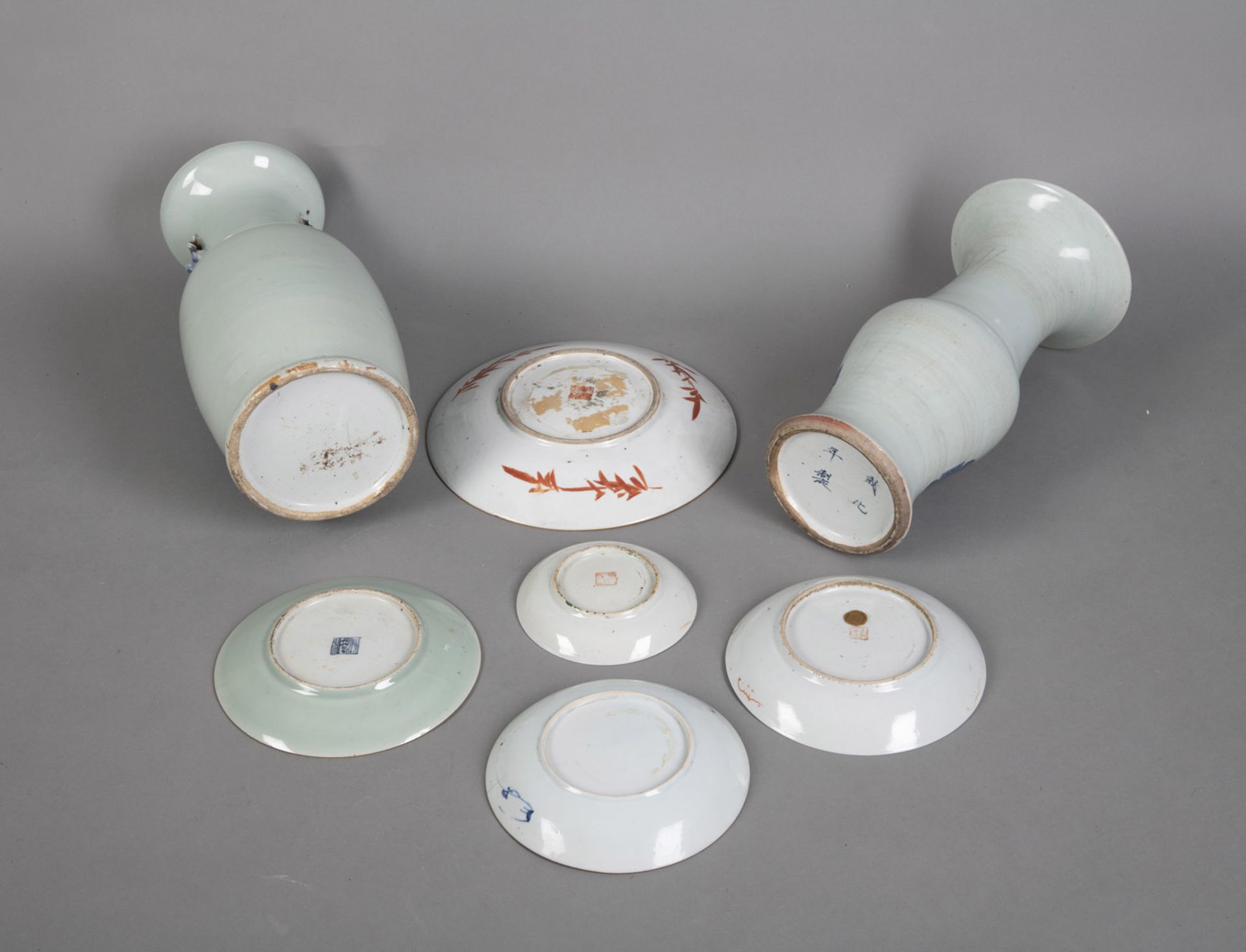 FIVE PORCELAIN PLATES AND TWO VASES PAINTED WITH POLYCHROME TREASURE AND FLOWER DECORATION - Image 3 of 3