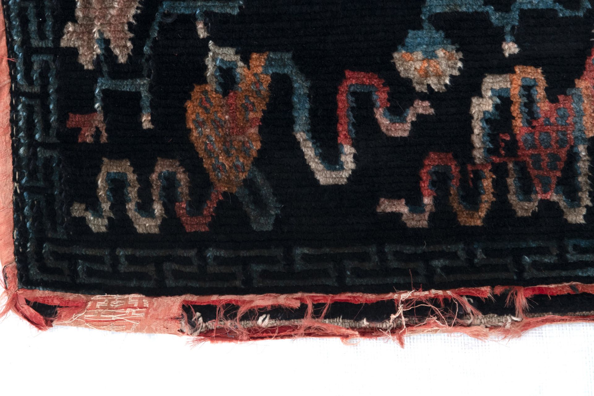 FOUR SMALL SEAT MATS, ONE WITH DRAGON DECORATION - Image 16 of 19