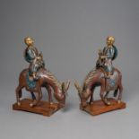 Paar auf Pferden reitende Herren aus Cloisonné