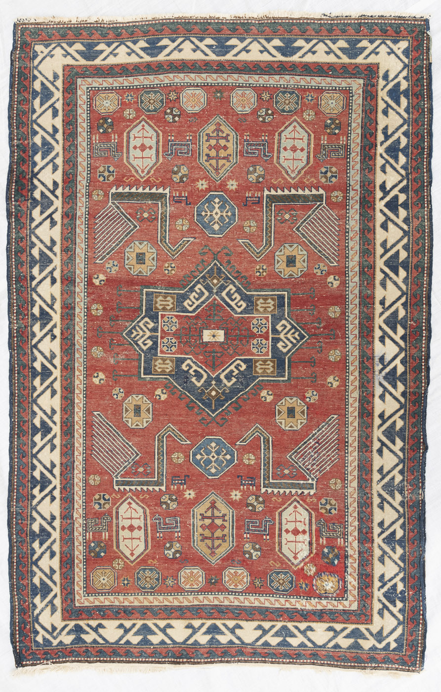 A SEMI ANTIQUE CARPET WITH CAUCASIAN FAKHRALO DESIGN - Image 6 of 6