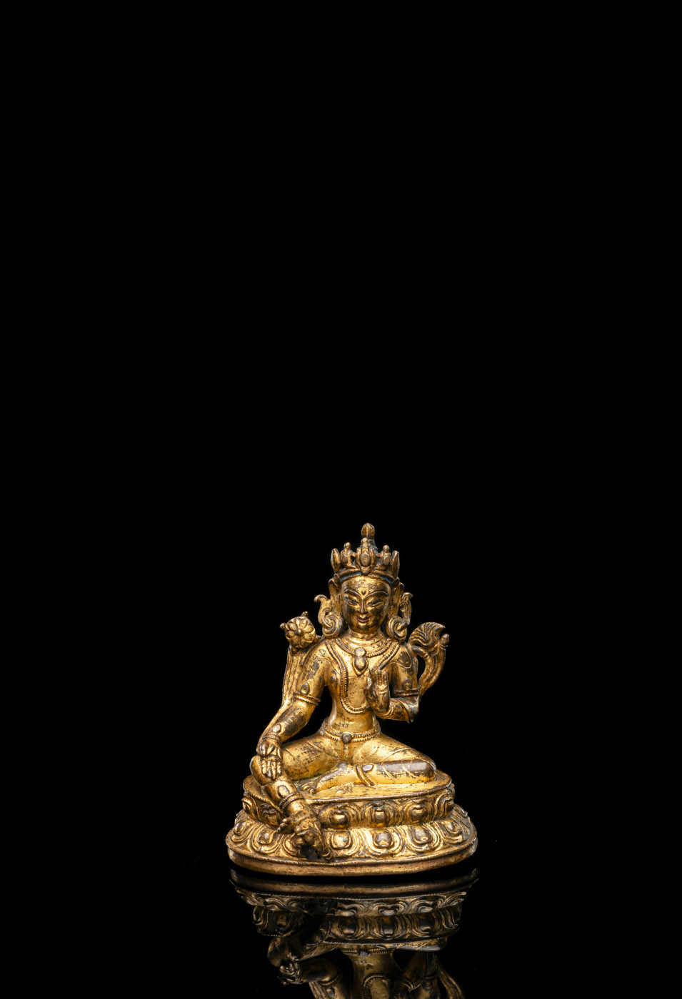 A GILT-BRONZE FIGURE OF SYAMATARA