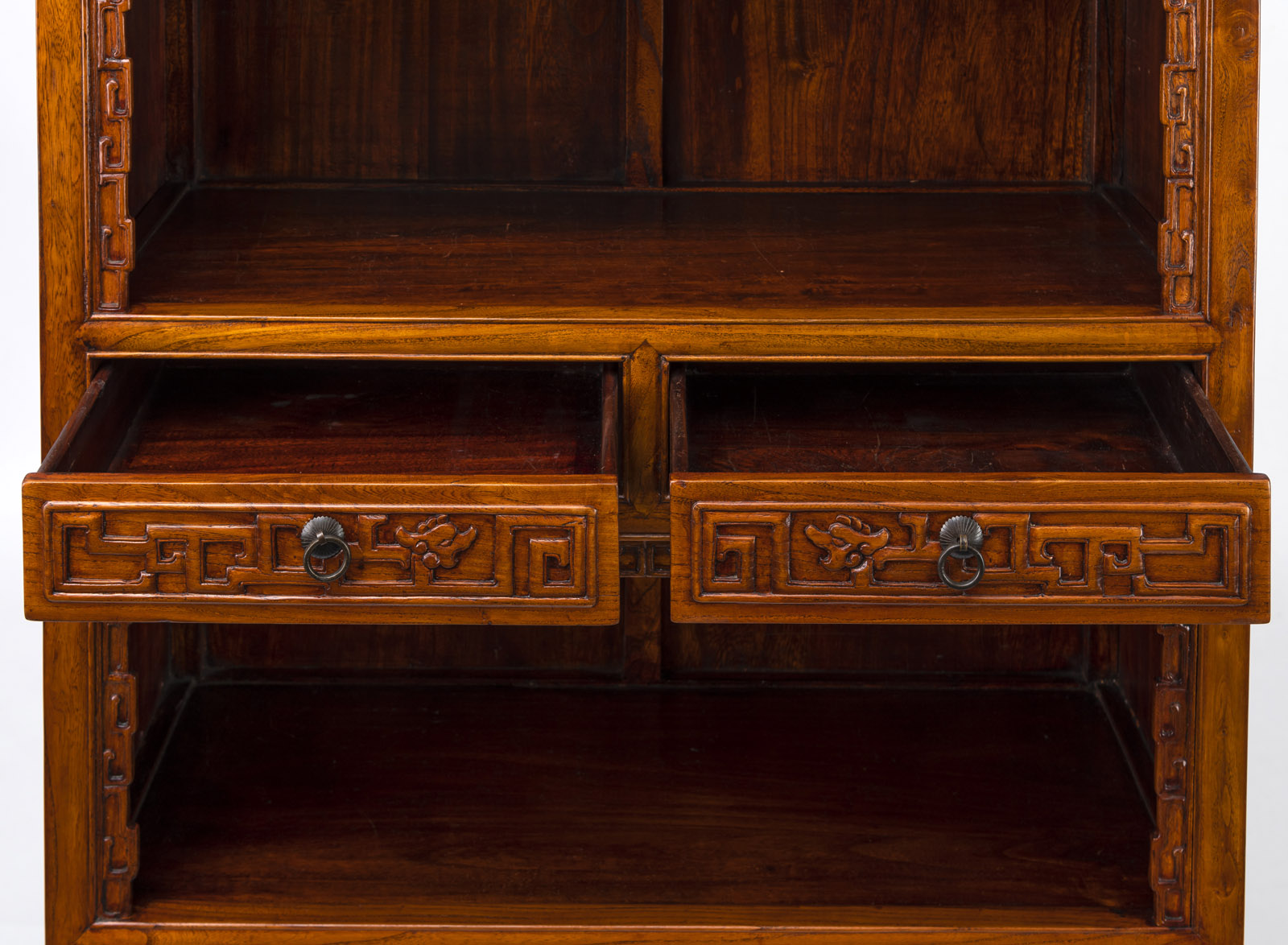 A WOODEN SHELF CABINET WITH TWO DRAWERS, CARVED WITH DRAGON DECORATION - Image 7 of 7