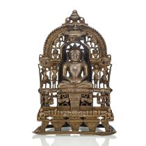 Jain-Tirthankara-Schrein aus Bronze mit Silber- und Kupfereinlagen