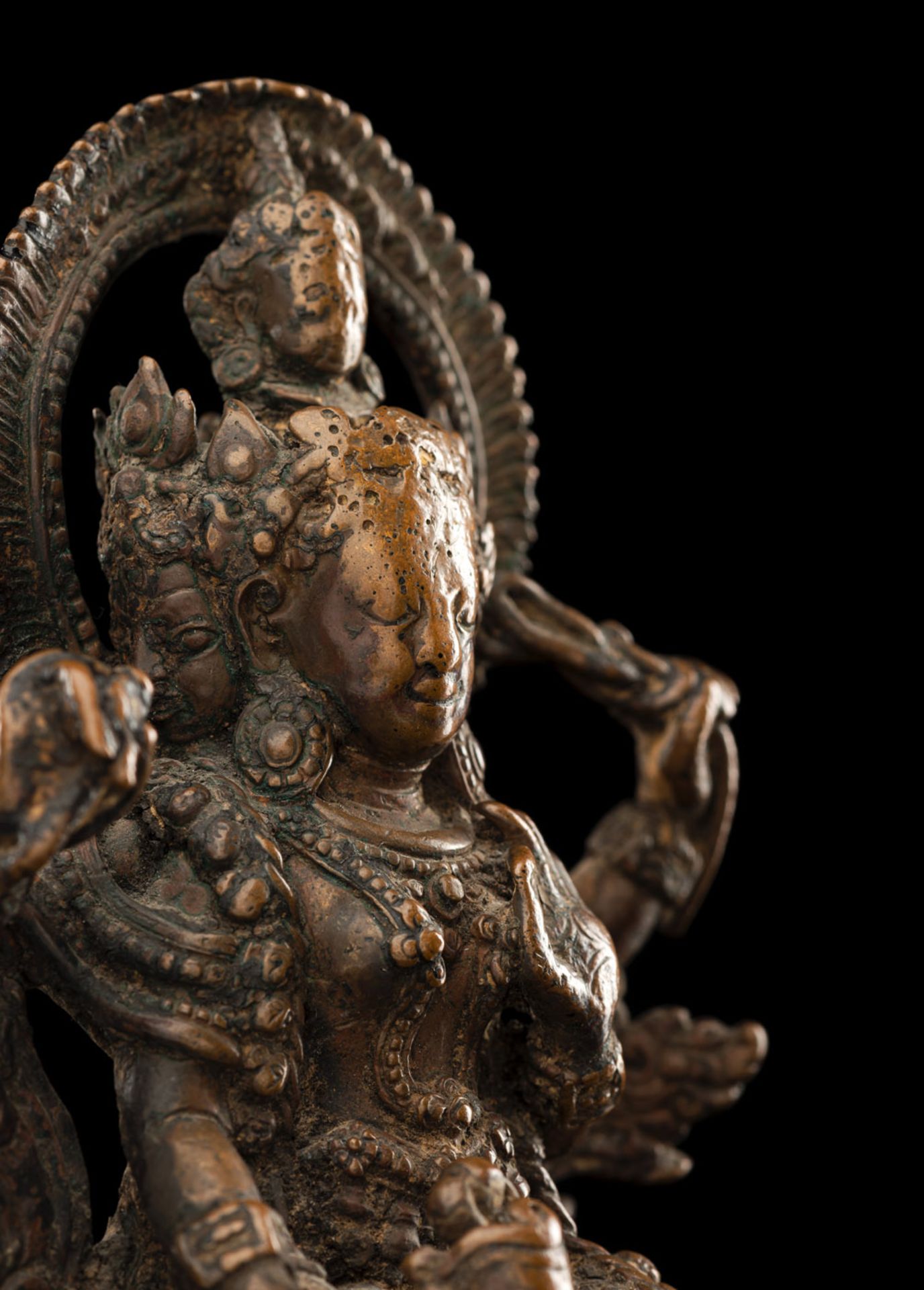 A COPPER FIGURE OF A TANTRIC DEITY - Image 4 of 5