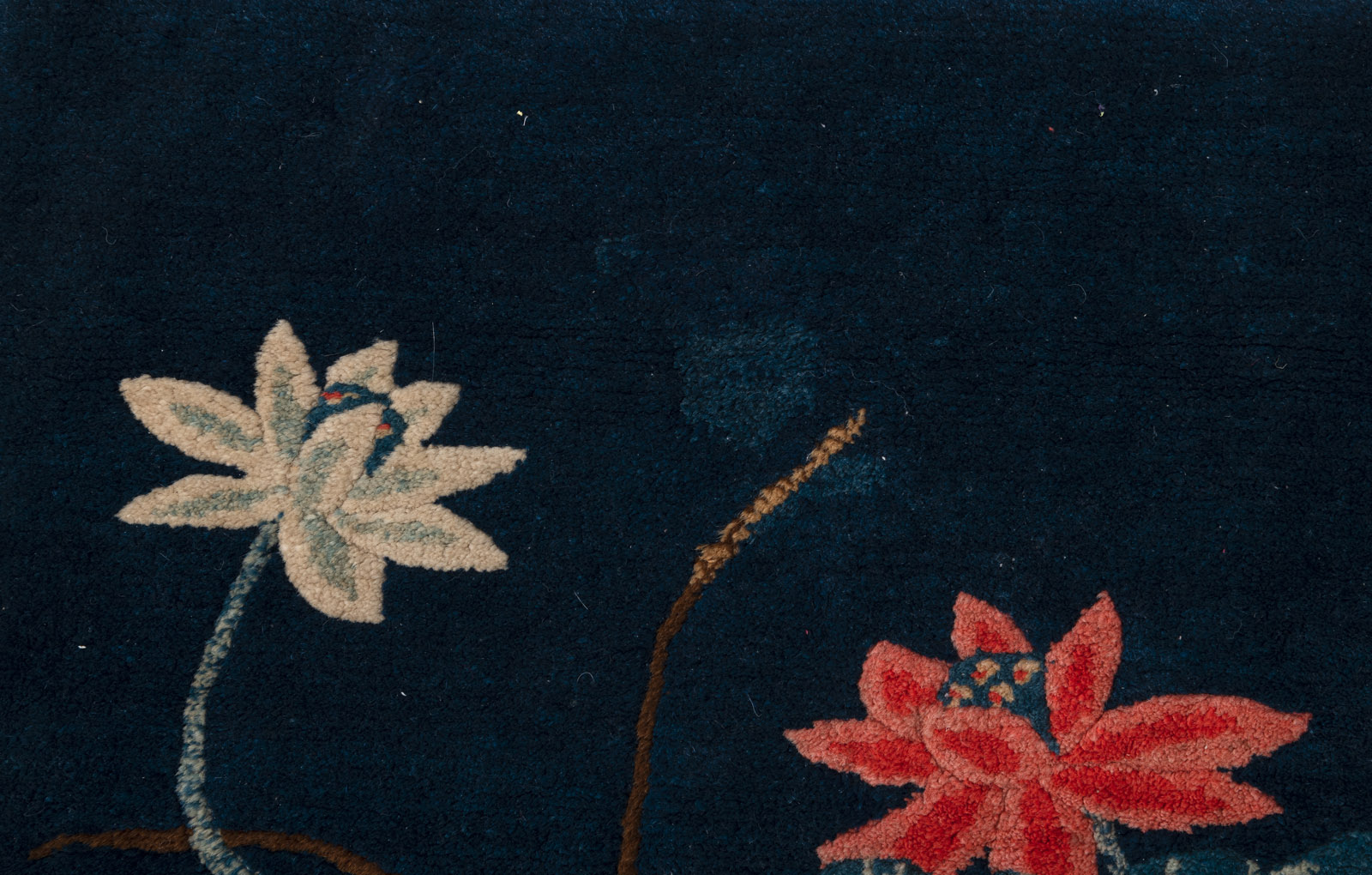 THREE DARK BLUE CARPETS DEPICTING ANTIQUES AND 'CRANE AND DEER' SYMBOLS - Image 3 of 12