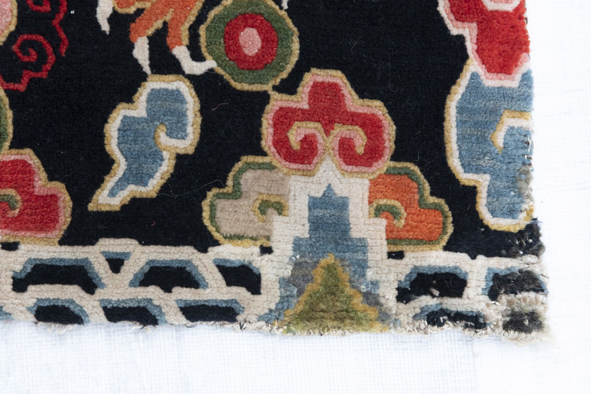 FOUR SMALL SEAT MATS, ONE WITH DRAGON DECORATION - Image 12 of 19