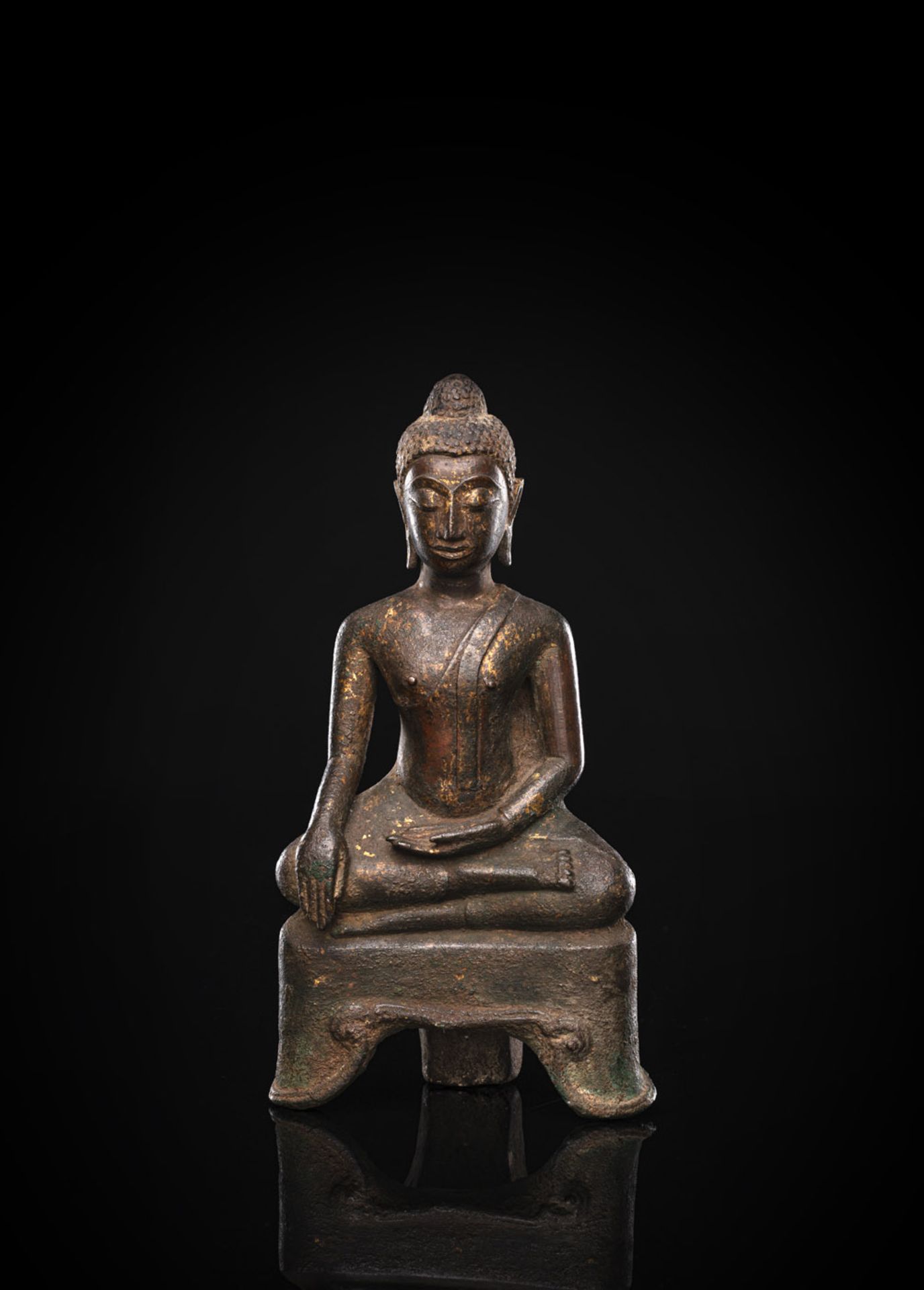 A BRONZE FIGURE OF BUDDHA SHAKYAMUNI