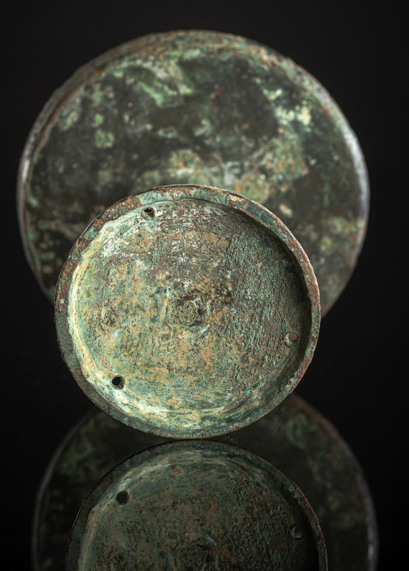 A RARE OFFERING BRONZE STAND - Image 3 of 3