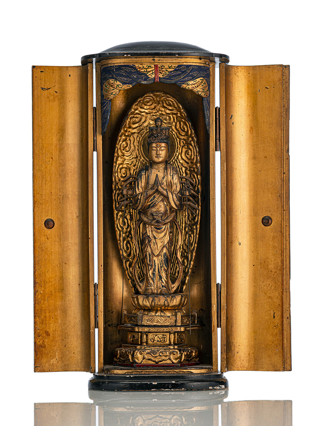 A GILT- AND BLACK-LACQUERED WOOD SHRINE WITH SENRYU KANNON