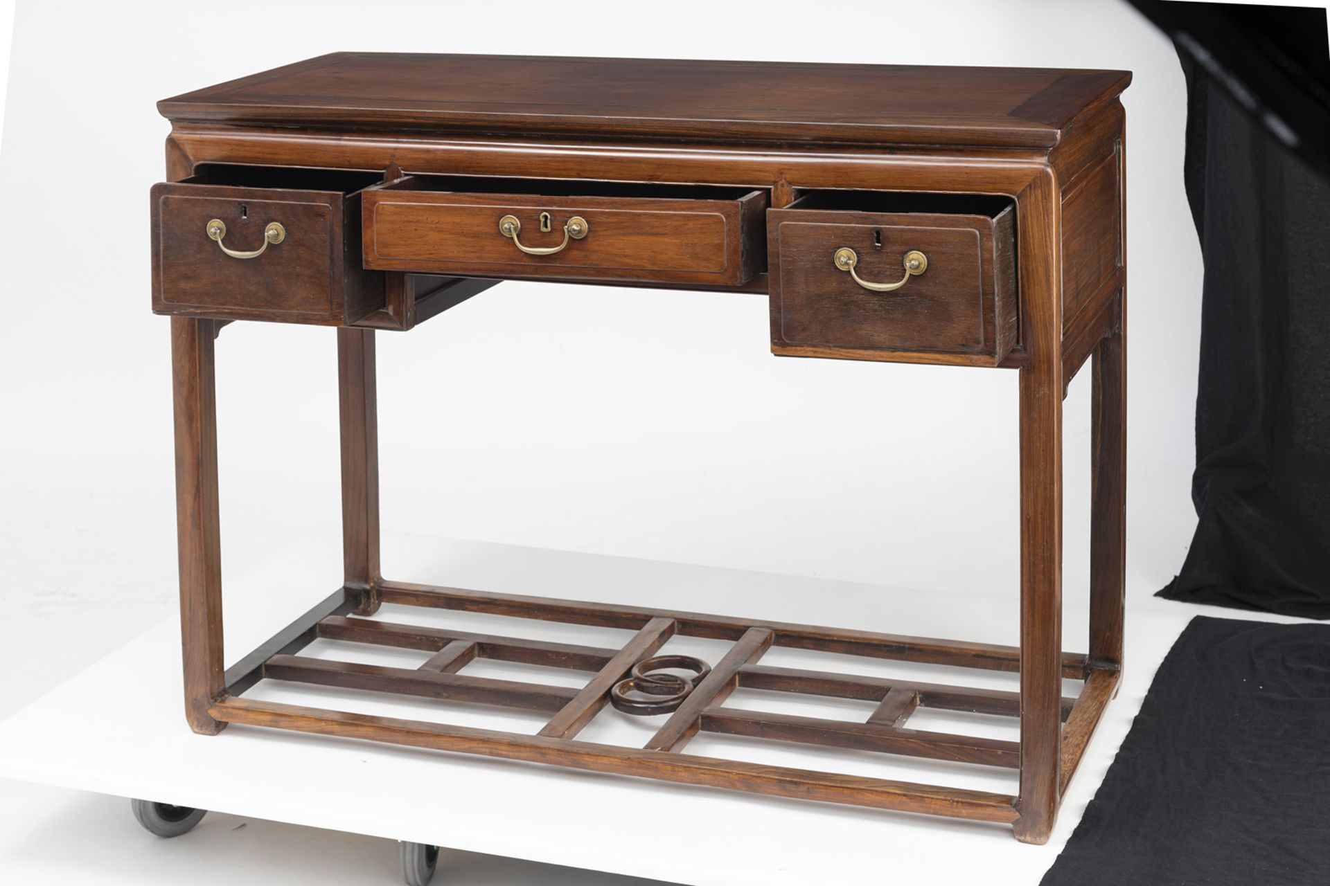 ERRATUM: A THREE-DRAWER DESK WITH FOOTREST - Image 2 of 6