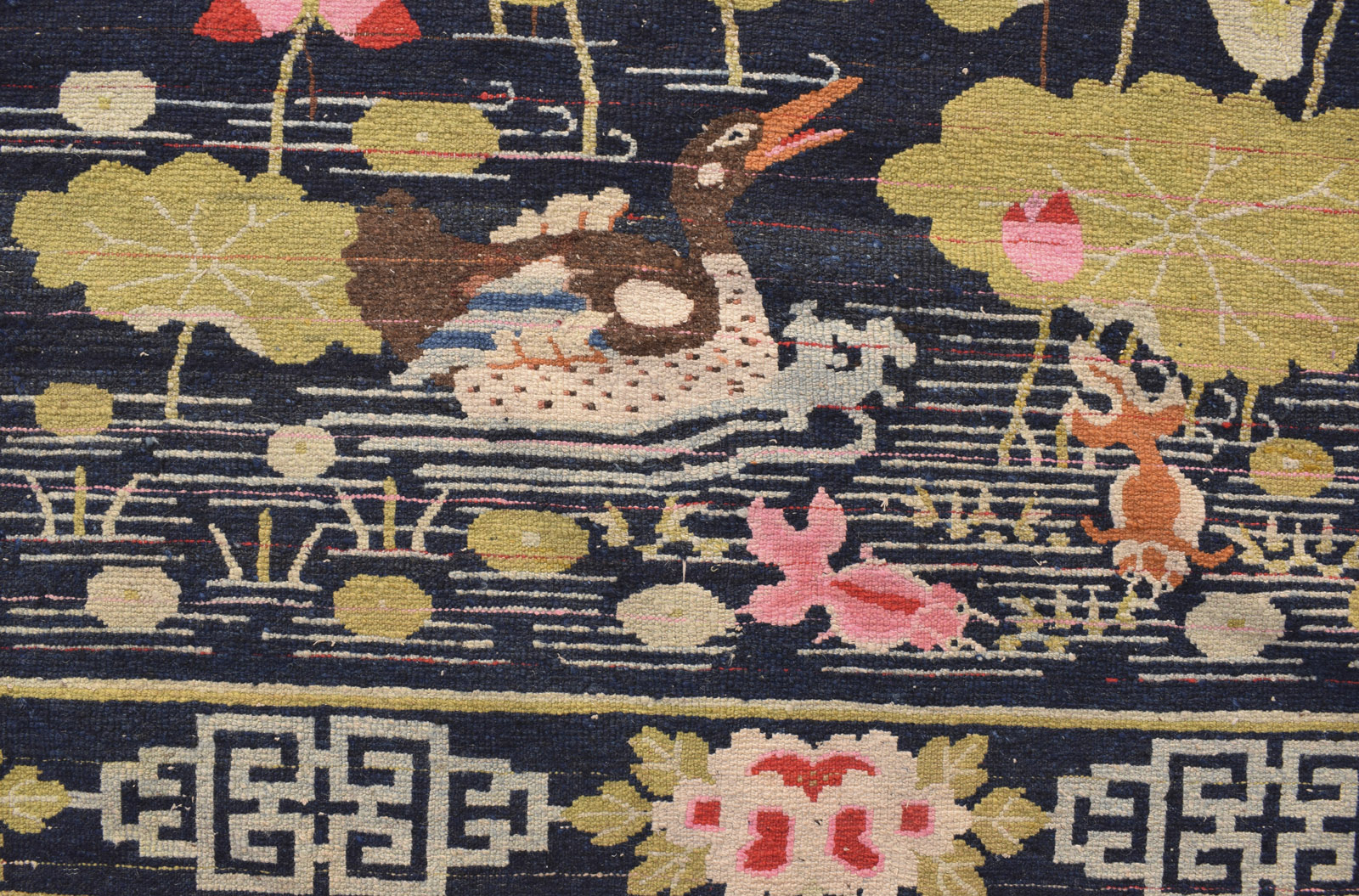 A PAOTOU PICTORIAL RUG - Image 5 of 5