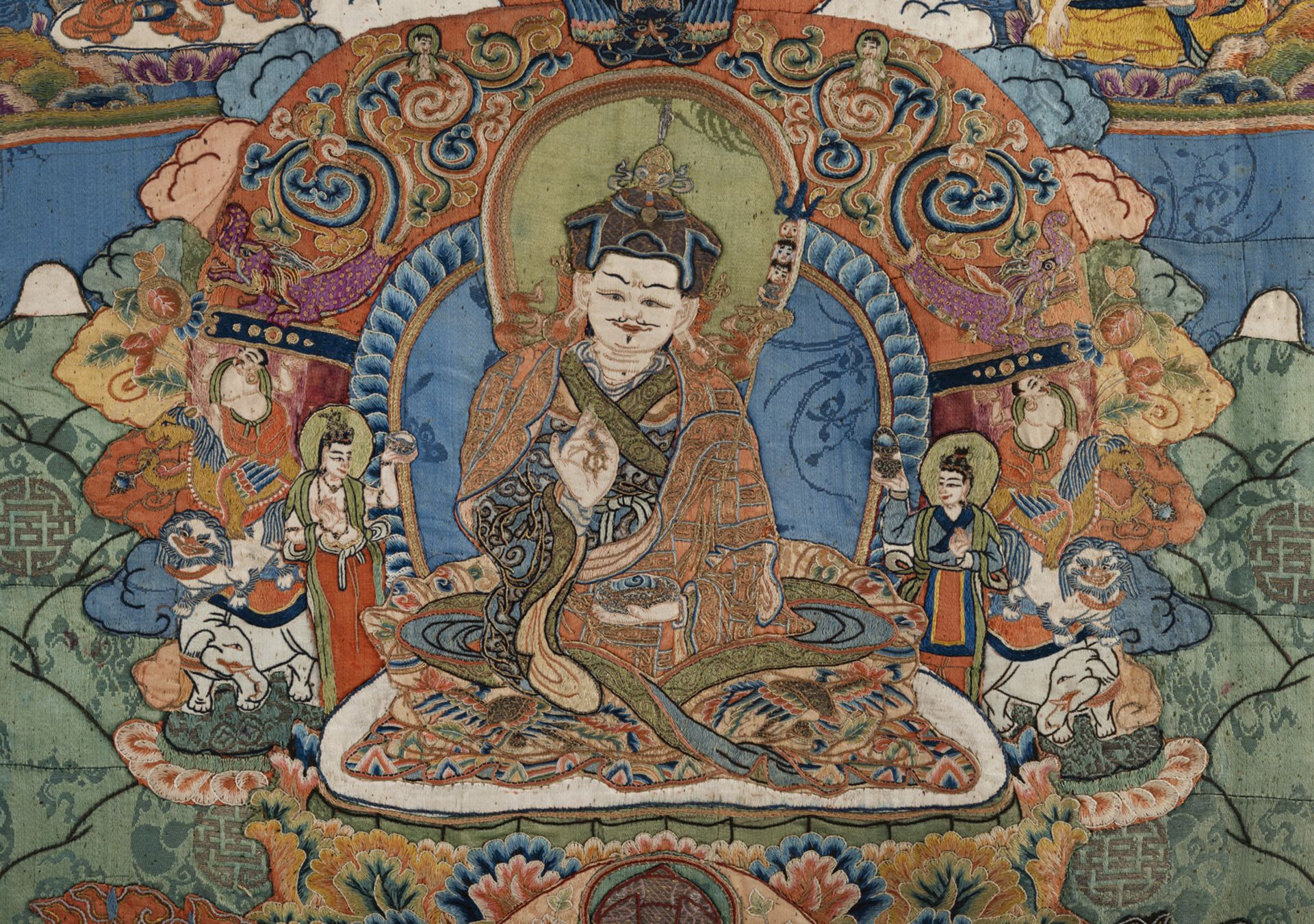 A RARE AND FINE ﻿SILK APPLICATION THANGKA DEPICTING PADMASAMBHAVA - Image 4 of 8