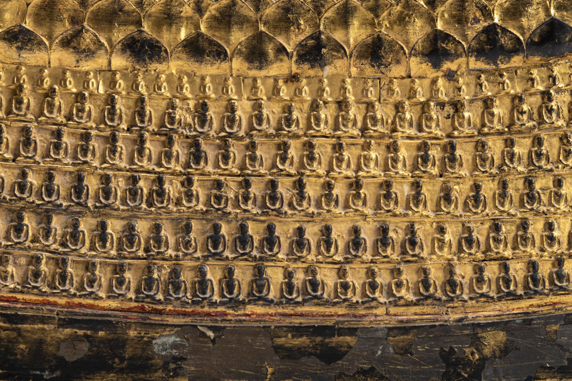 A GILT- AND RED-LACQUERED BRONZE FIGURE OF BUDDHA SHAKYAMUNI - Image 2 of 7