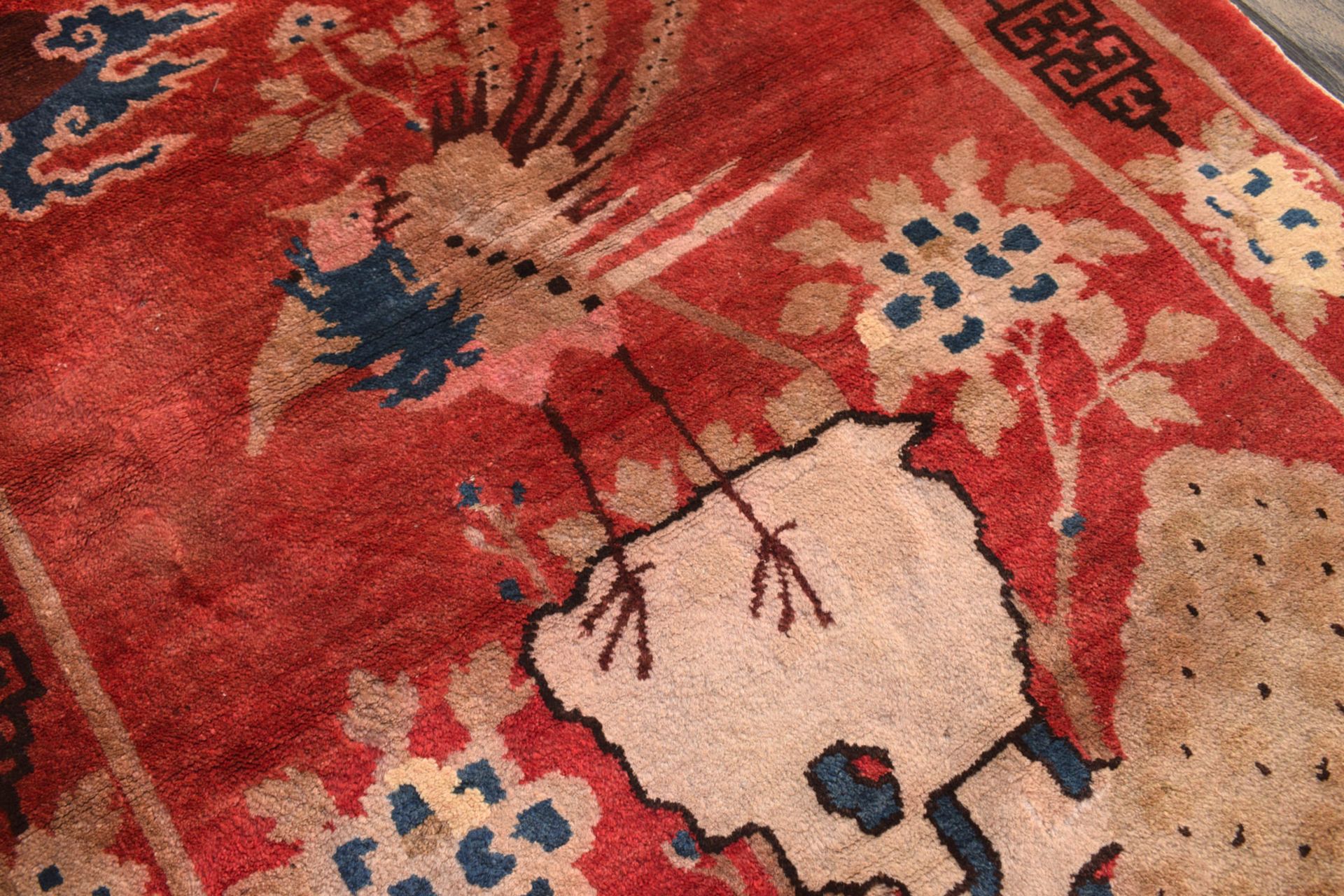 A PAOTOU PICTORIAL RUG - Image 2 of 8